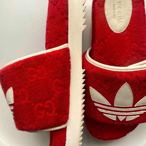 GUCCI x ADIDAS Slides (Authentic) - Picture 11 of 16